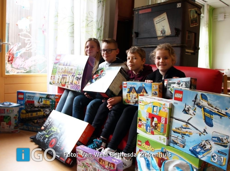 Kinderen uit Melissant geven Lego aan kinderafdeling Het Van Weel-Bethesda ... - iGO.nl Nieuws Goeree Overflakkee