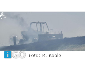 Landbouwvoertuig in brand Mariadijk Ooltgensplaat