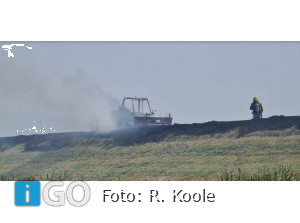 Landbouwvoertuig in brand Mariadijk Ooltgensplaat