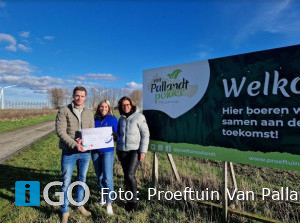 Proeftuin Van Pallandtpolder ontvangt mooie cheque Rabobank