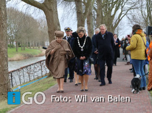 Hare Koninklijke Hoogheid Prinses Beatrix bij herdenking ramp Oude-Tonge