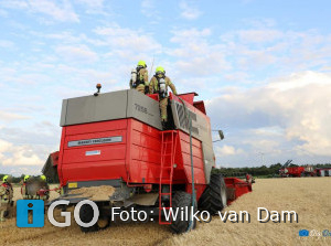 Brand landbouwvoertuig Battenoordseweg/Blaakweg Nieuwe-Tonge 