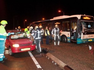 Ongeval met lijnbus en personenauto