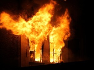 [update] Tweemaal grote uitslaande brand in woonhuis Sommelsdijk