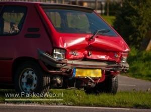 Ongeval N215 Sommelsdijk met drie voertuigen