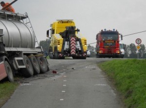 [foto-update] Chauffeur overleden ongeval Magdalenadijk Oude-Tonge N498