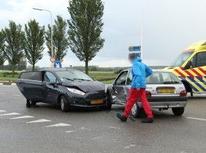 Aanrijding op kruising Dorpsweg en N215 te Sommelsdijk