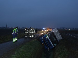 [update] Containerwagen in sloot Kamerweg Sommelsdijk