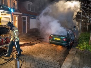 Auto uitgebrand Wilhelminastraat Oude-Tonge