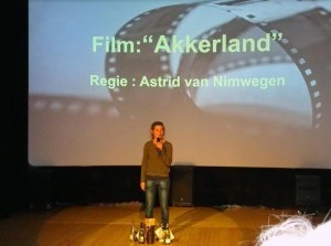 Astrid van Nimwegen houdt feestelijke preview Akkerland voor donateurs