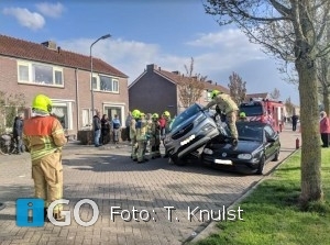 Auto's (letterlijk) op elkaar Groene Zoom Sommelsdijk
